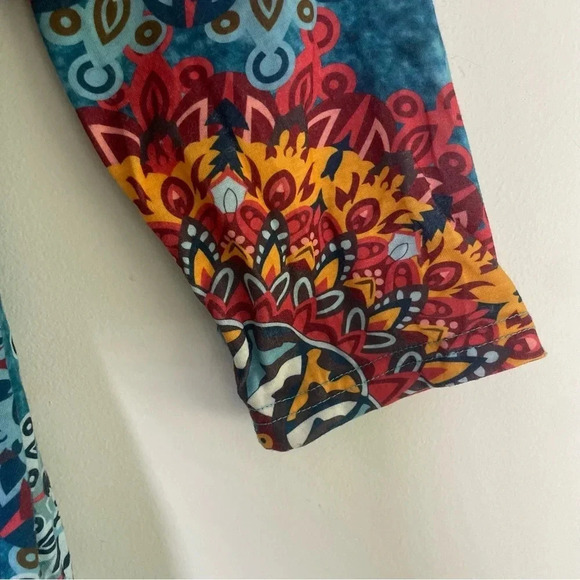 Nandashe Women’s Size Medium Geo Print Long Sleeve Blouse - Picture 7 of 7